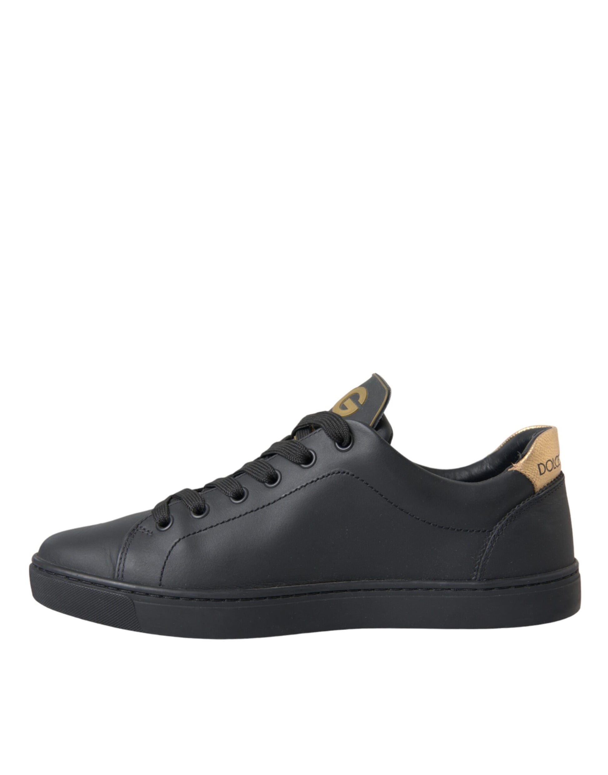 Schwarze Sneakers aus Leder mit Herzverzierung