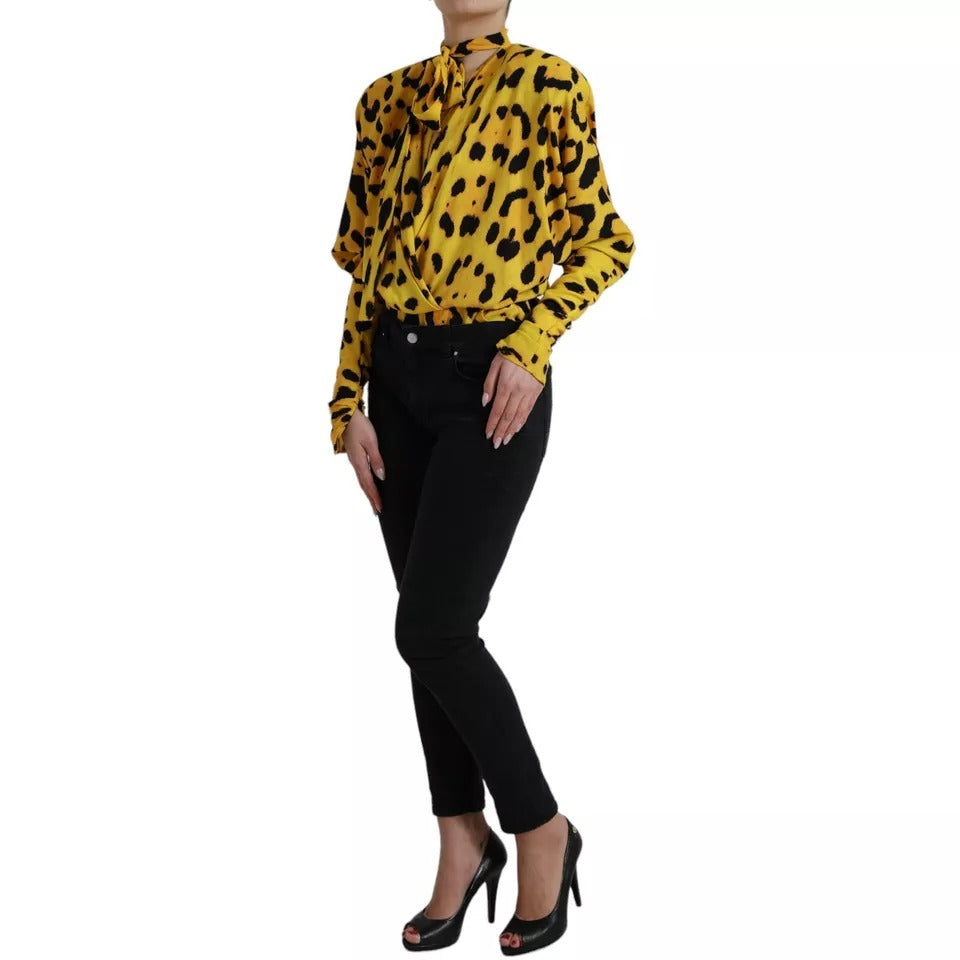 Blusa de manga larga con estampado de leopardo amarillo