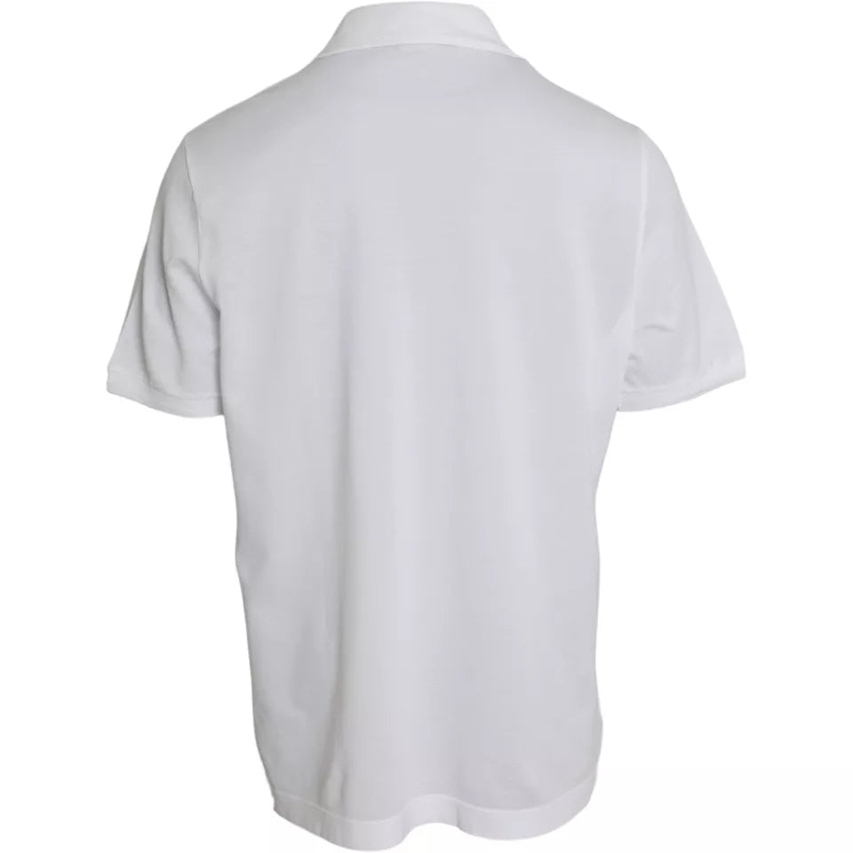 Camiseta de manga corta con cuello y logotipo blanco