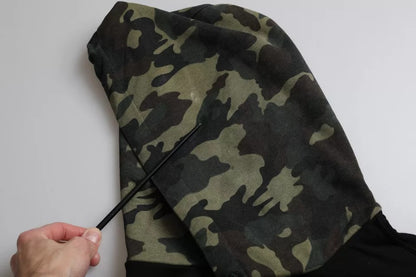 Sudadera con capucha y estampado de camuflaje negro