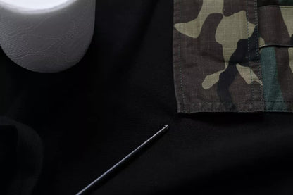 Schwarzer Camouflage Kapuzenpullover