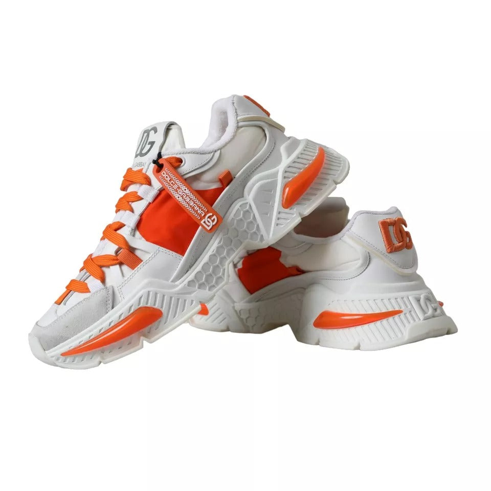 Zapatillas deportivas bajas Airmaster de color blanco y naranja