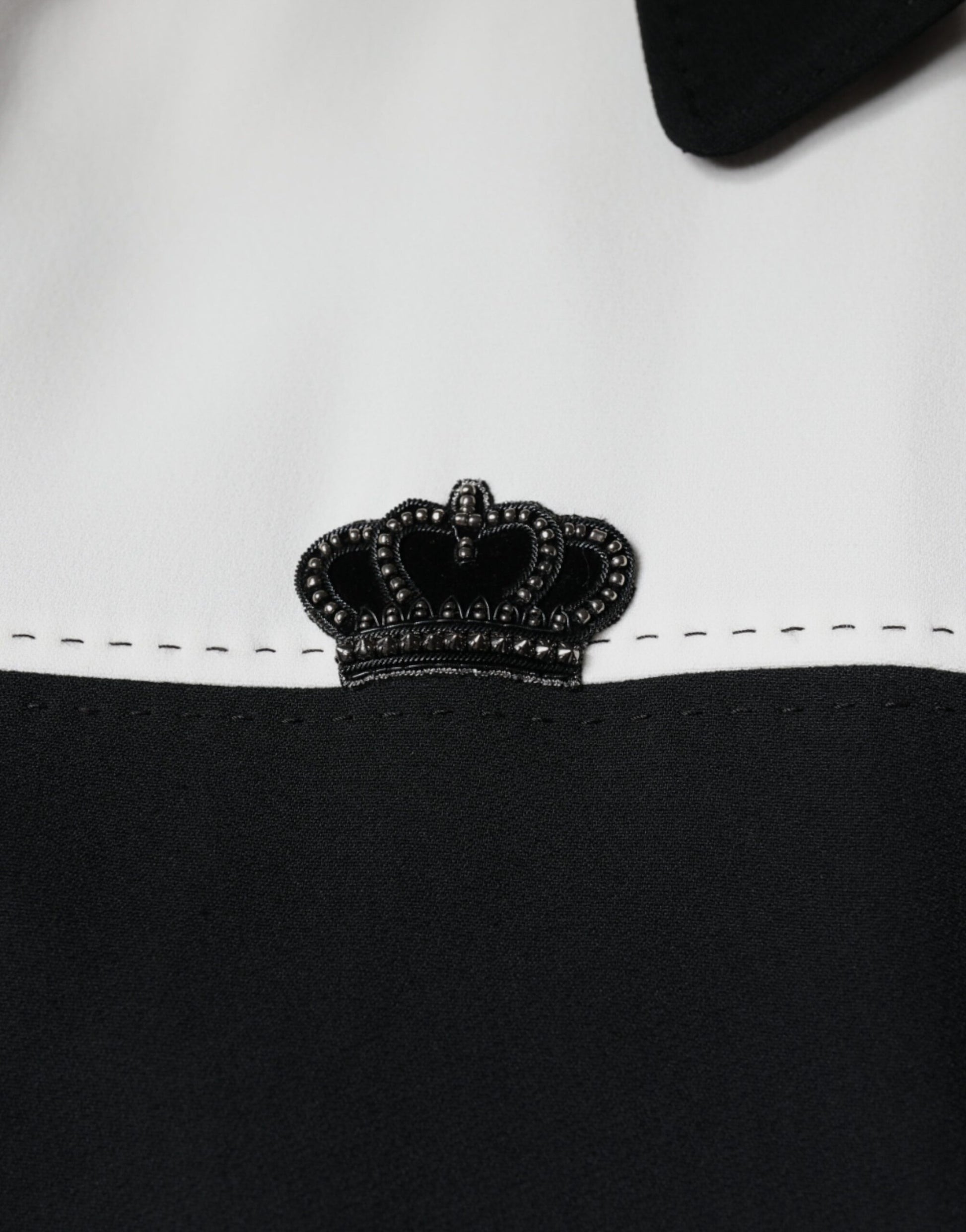 Chaqueta tipo blusón con cremallera completa DG Crown en blanco y negro