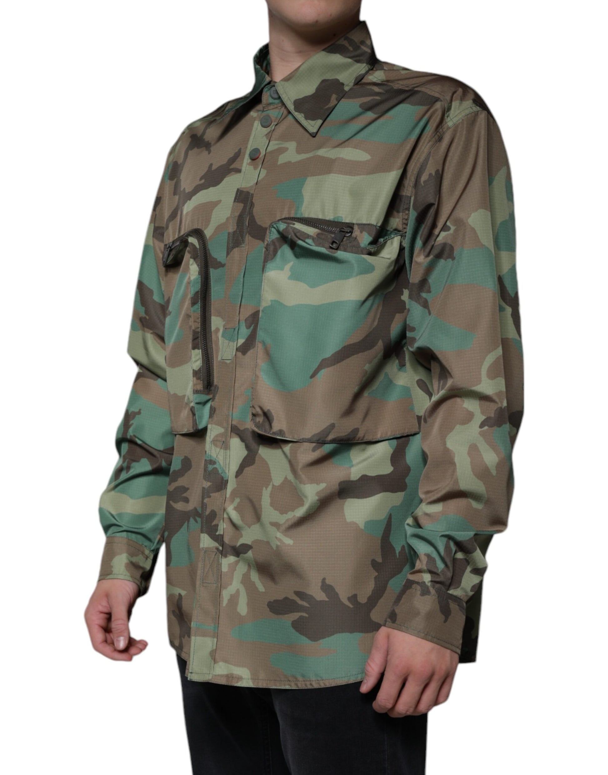 Mehrfarbiges Button-Down-Hemd mit Camouflage-Muster