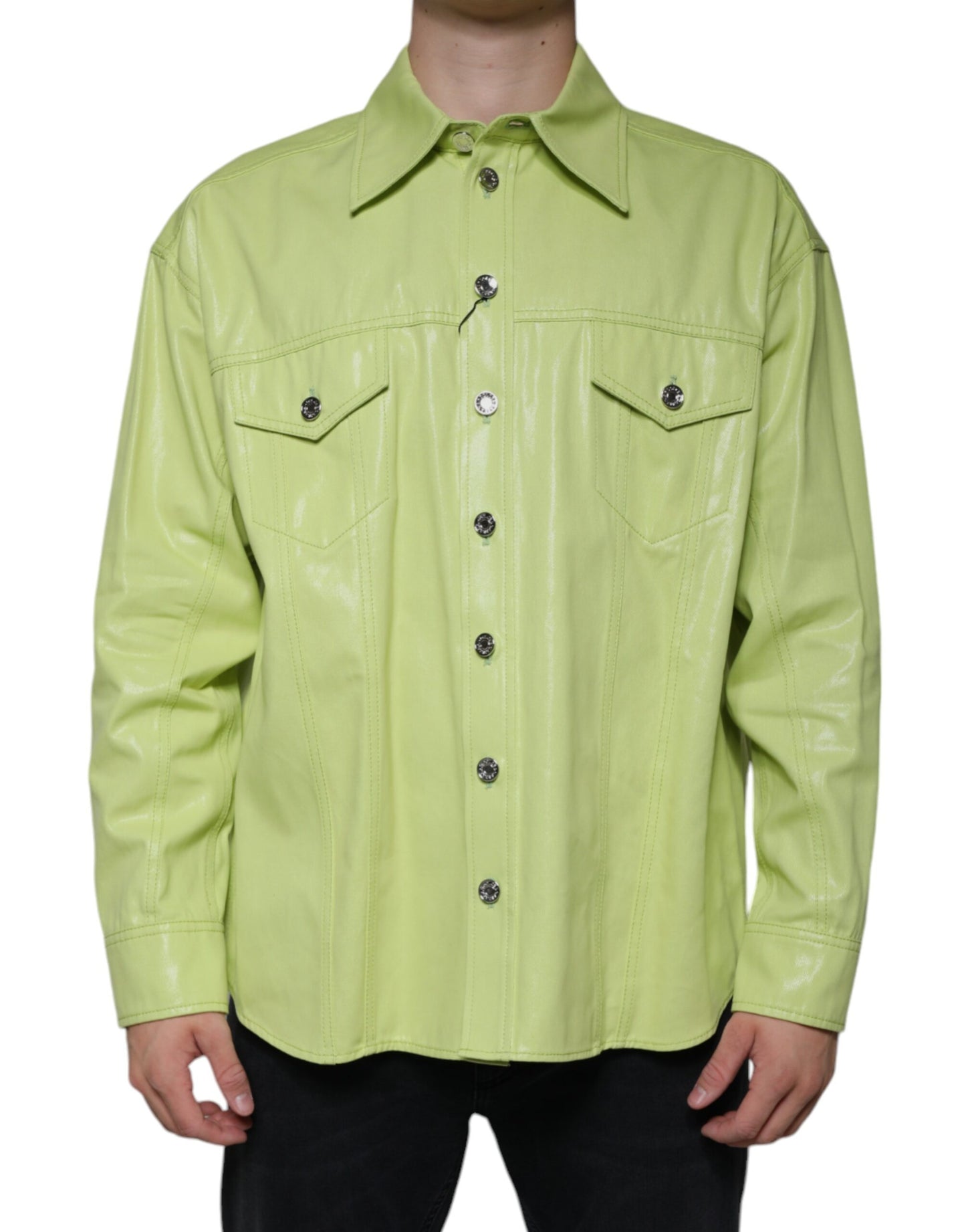 Camisa de algodón verde con cuello y botones para hombre