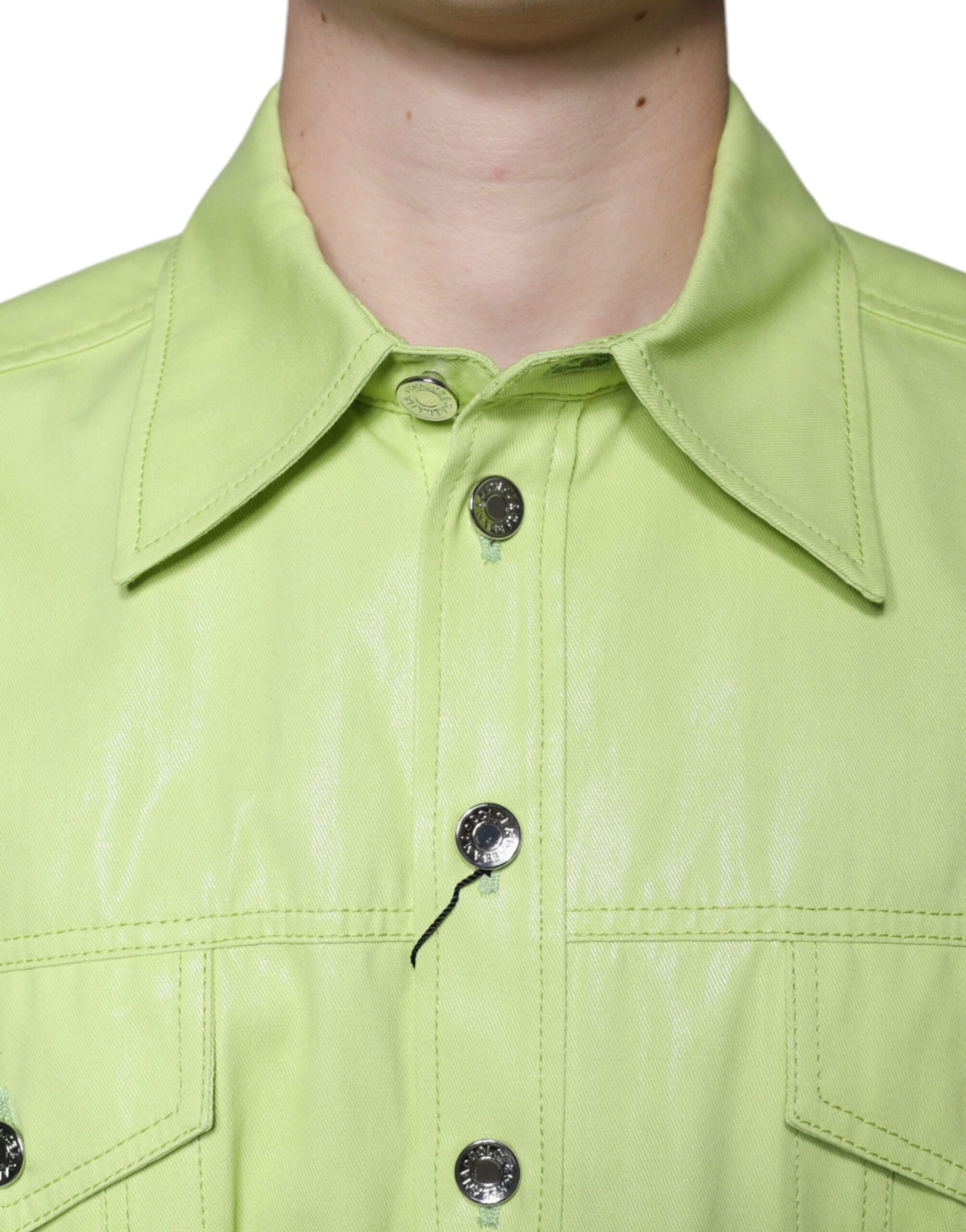 Camisa de algodón verde con cuello y botones para hombre