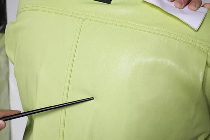 Camisa de algodón verde con cuello y botones para hombre