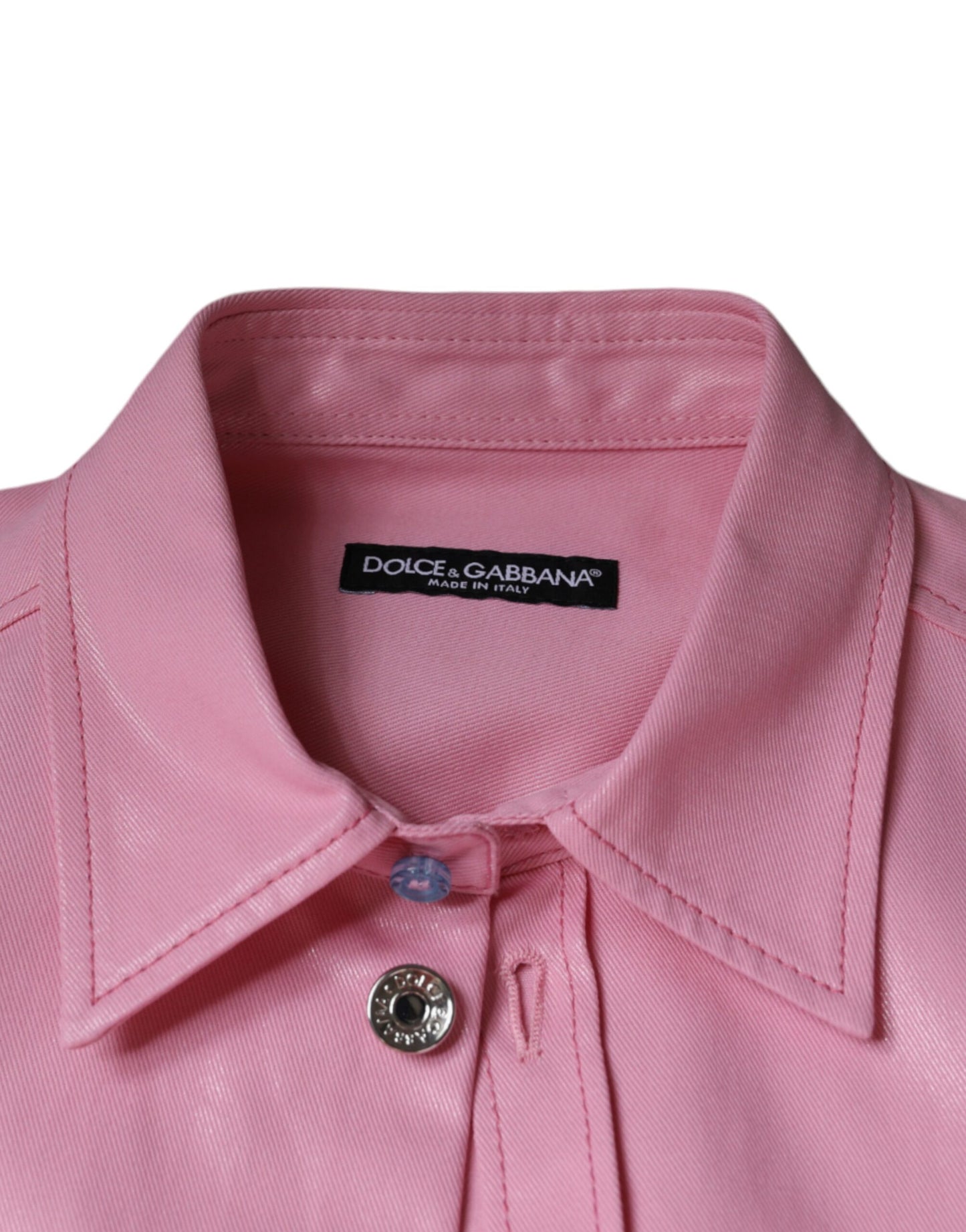 Camisa de algodón con cuello y botones en color rosa