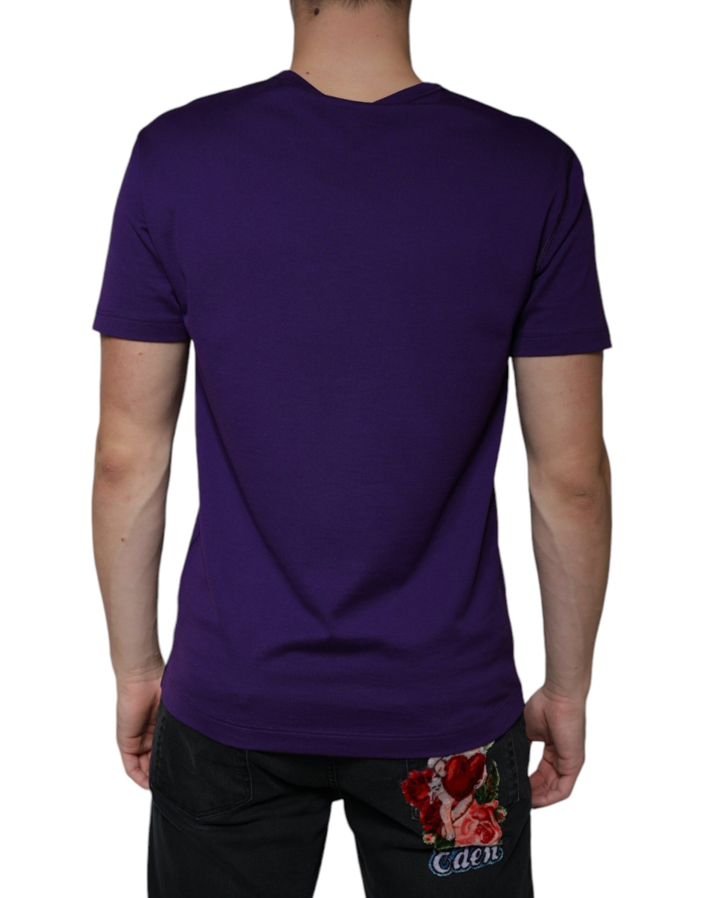 Camiseta de cuello redondo de algodón con logotipo DG en color morado