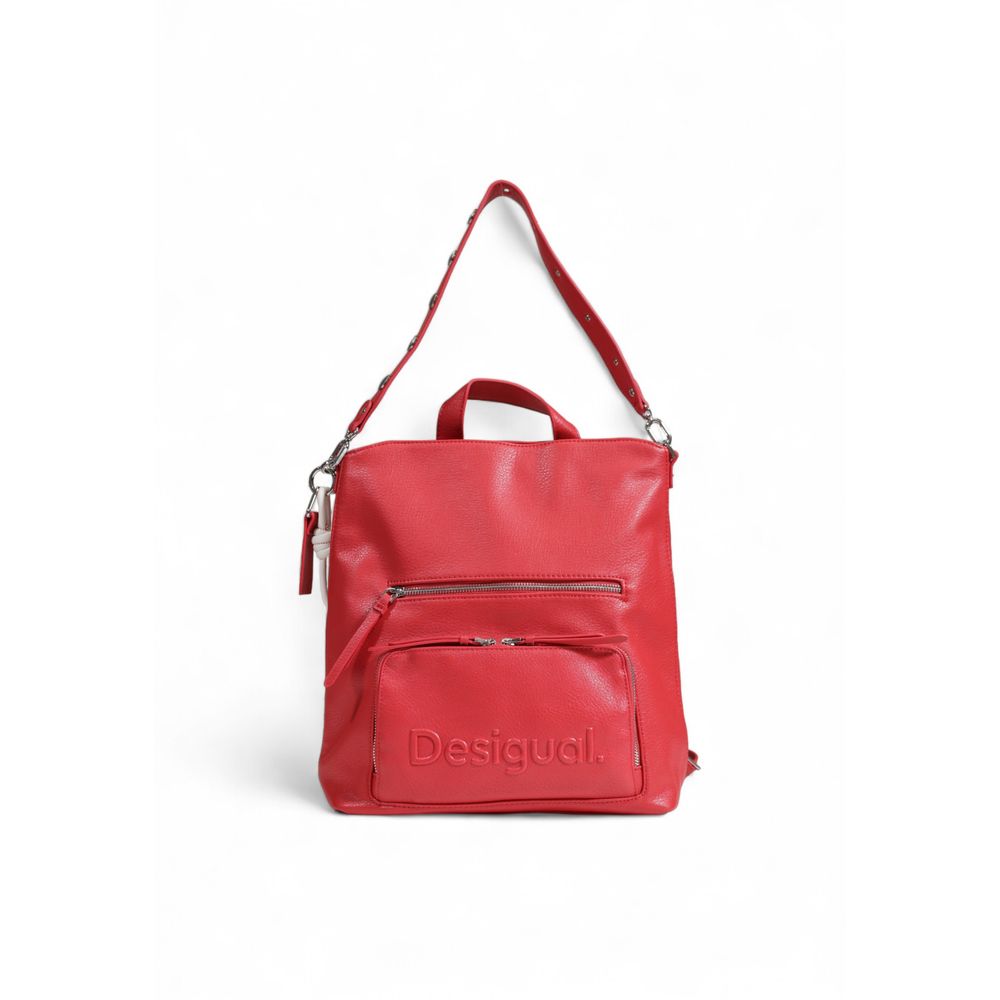 Roter Rucksack aus Polyethylen