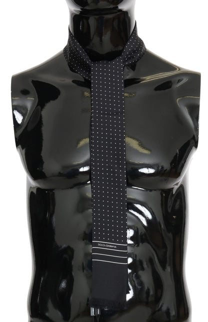 Eleganter Seidenkrawattenschal für Herren