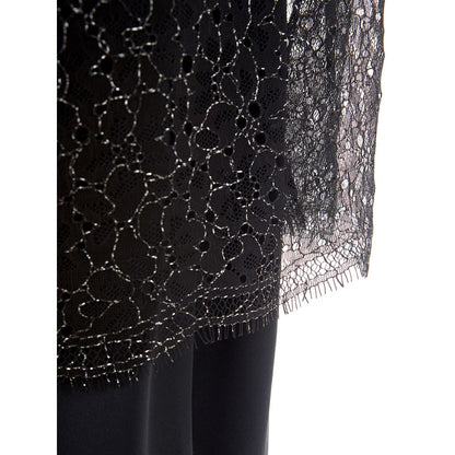 Elegante vestido de nailon negro