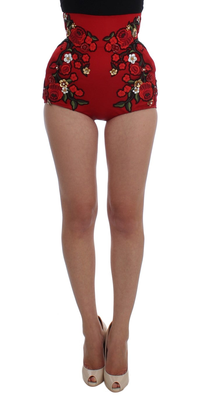 Glamorous – Rote Shorts aus Seide mit Blumenstickerei