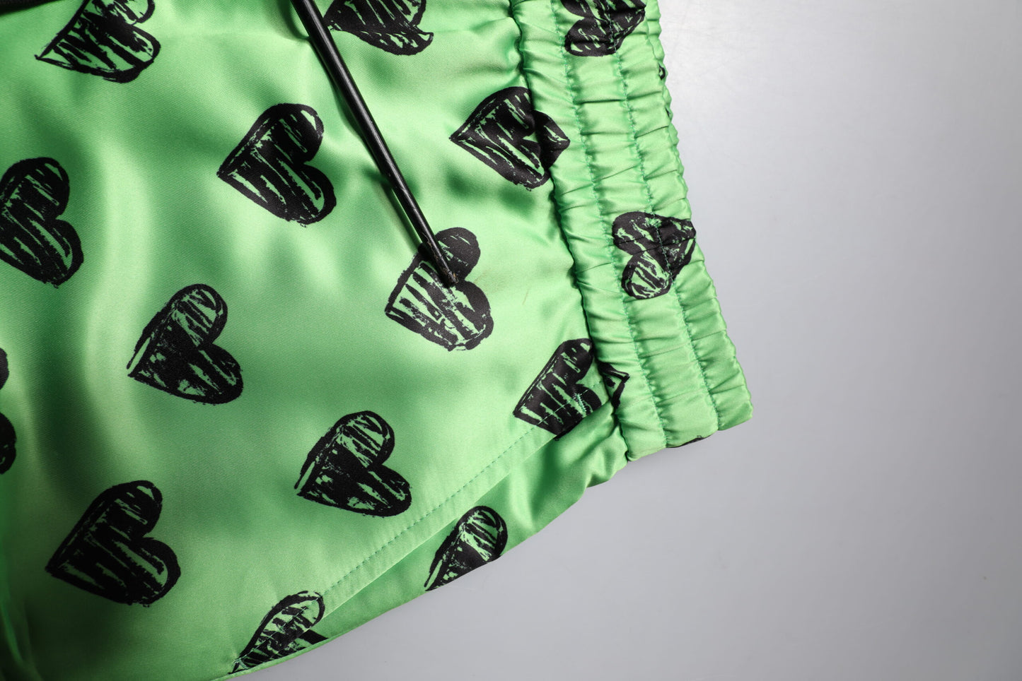 Green Heart Print Cargo Men Bermuda Shorts
