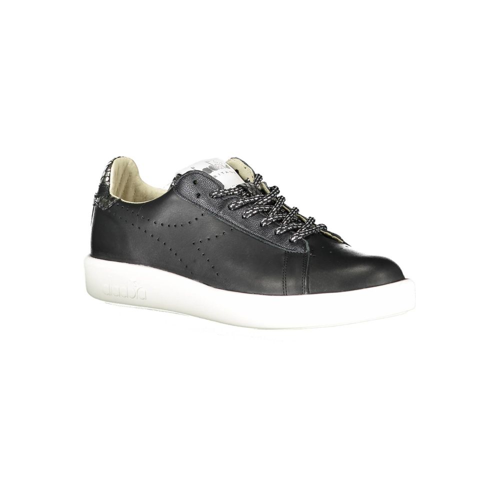 Zapatillas de piel negras para mujer