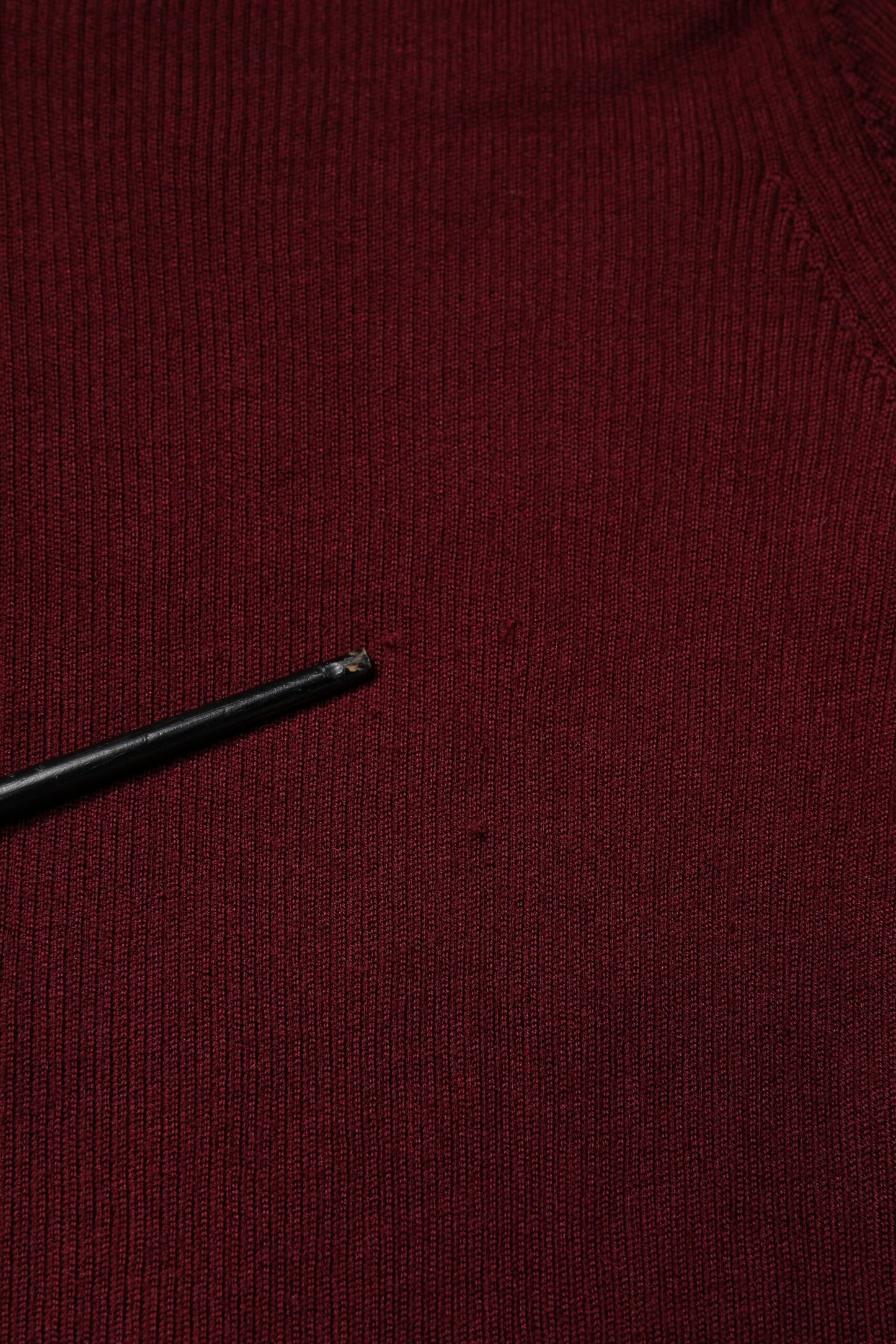 Burgundy Long Sleeves Turtleneck Slim Sweater