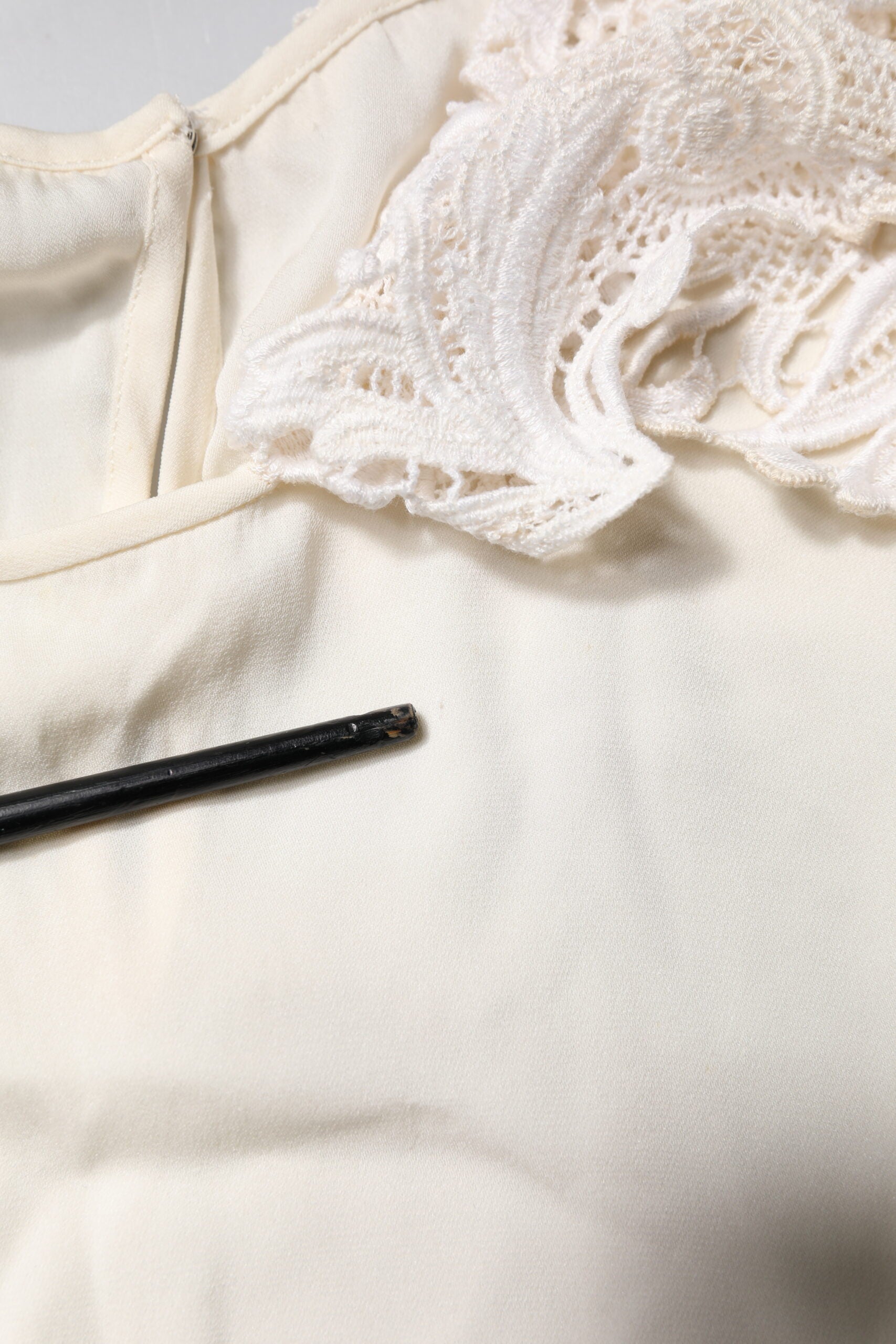 Cream Floral Lace Long Sleeves Blouse Top