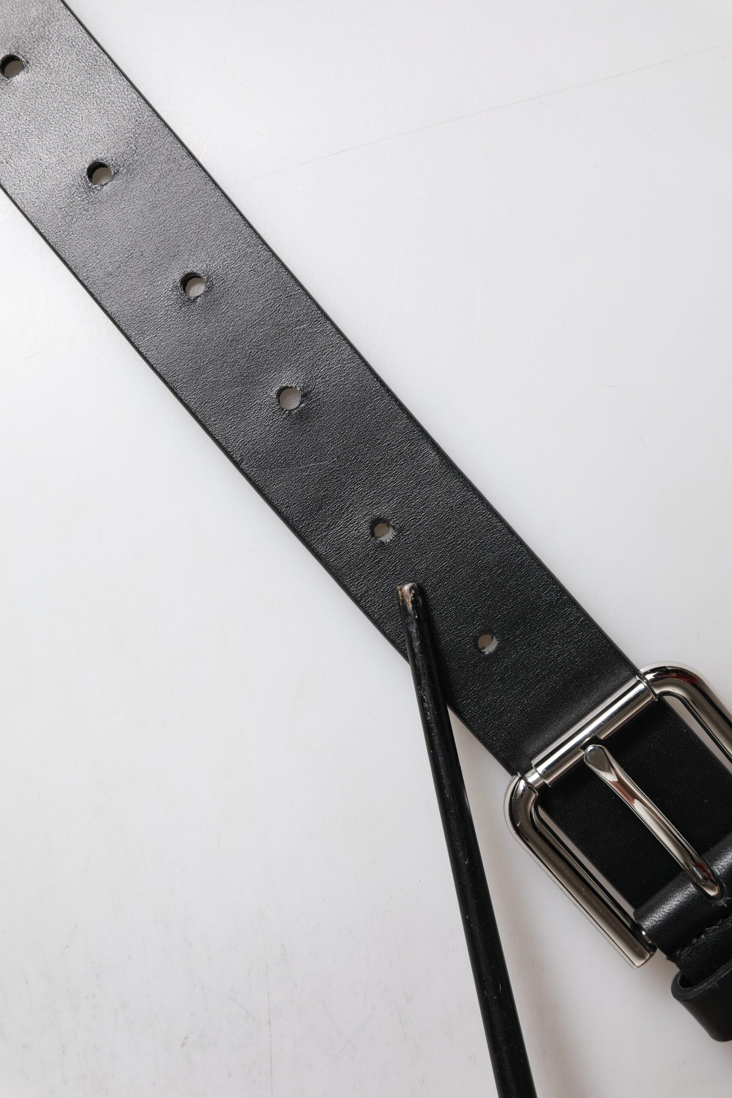 Black Leather Classic Metal Logo Buckle Belt