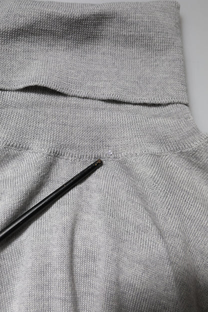 Gray Long Sleeve Turtleneck Pullover Sweater