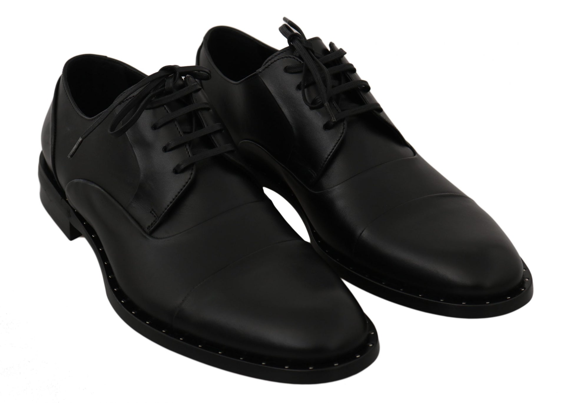 Zapatos de vestir formales elegantes de cuero negro