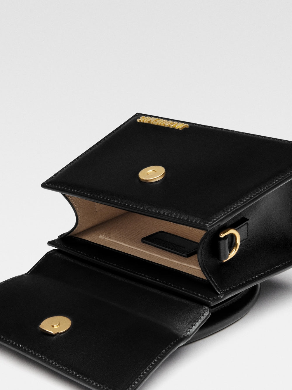 Le Chiquito Moyen Black Bag