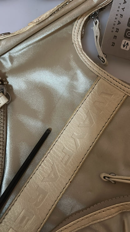 Elegante bolso de hombro de tela blanca: perfecto para cualquier ocasión